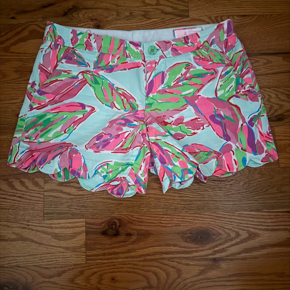 Lilly Pulitzer Pink and Green Leaf Print Women's Buttercup Shorts